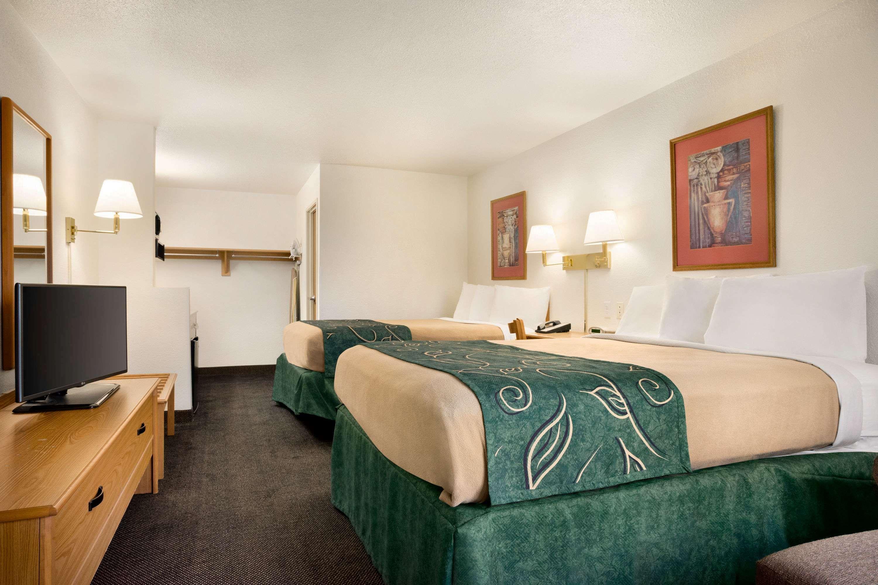 Travelodge By Wyndham Cheyenne 7/18