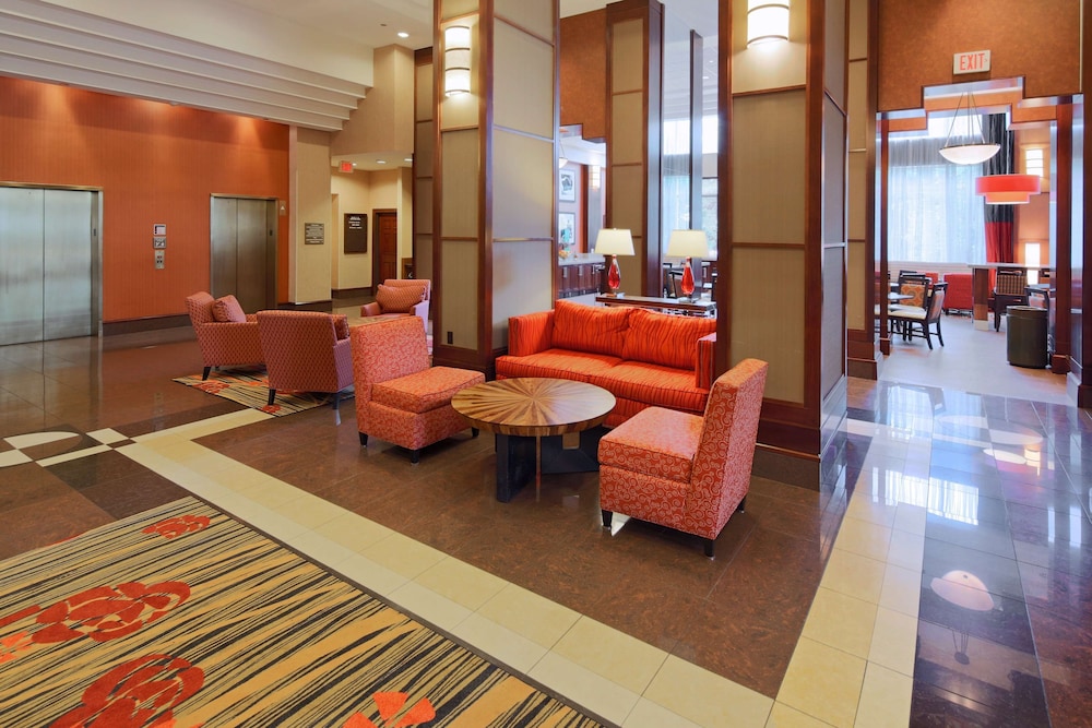 Hampton Inn & Suites Arlington Crystal City DCA 42/64