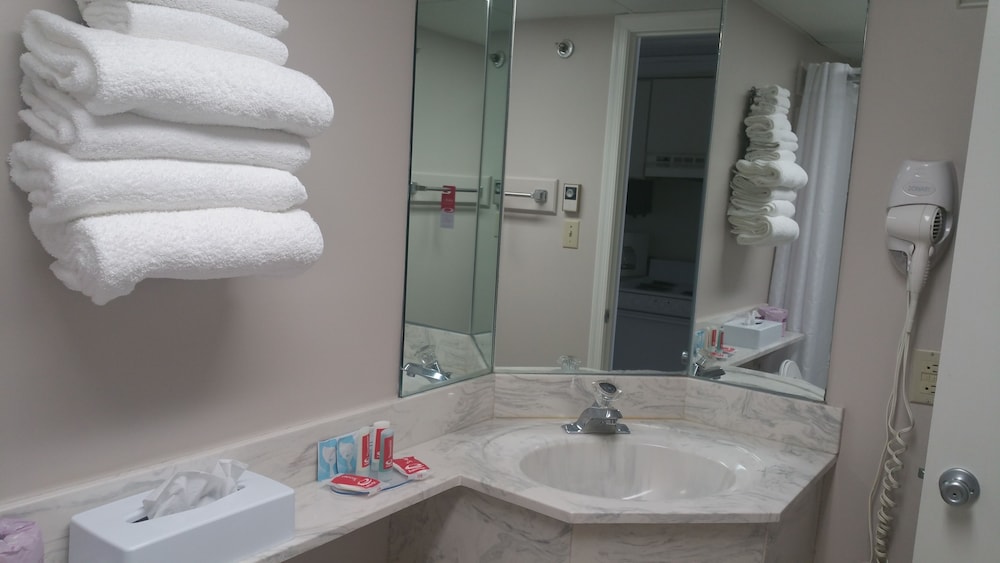 Quality Inn & Suites Ocean City Fenwick 51/52
