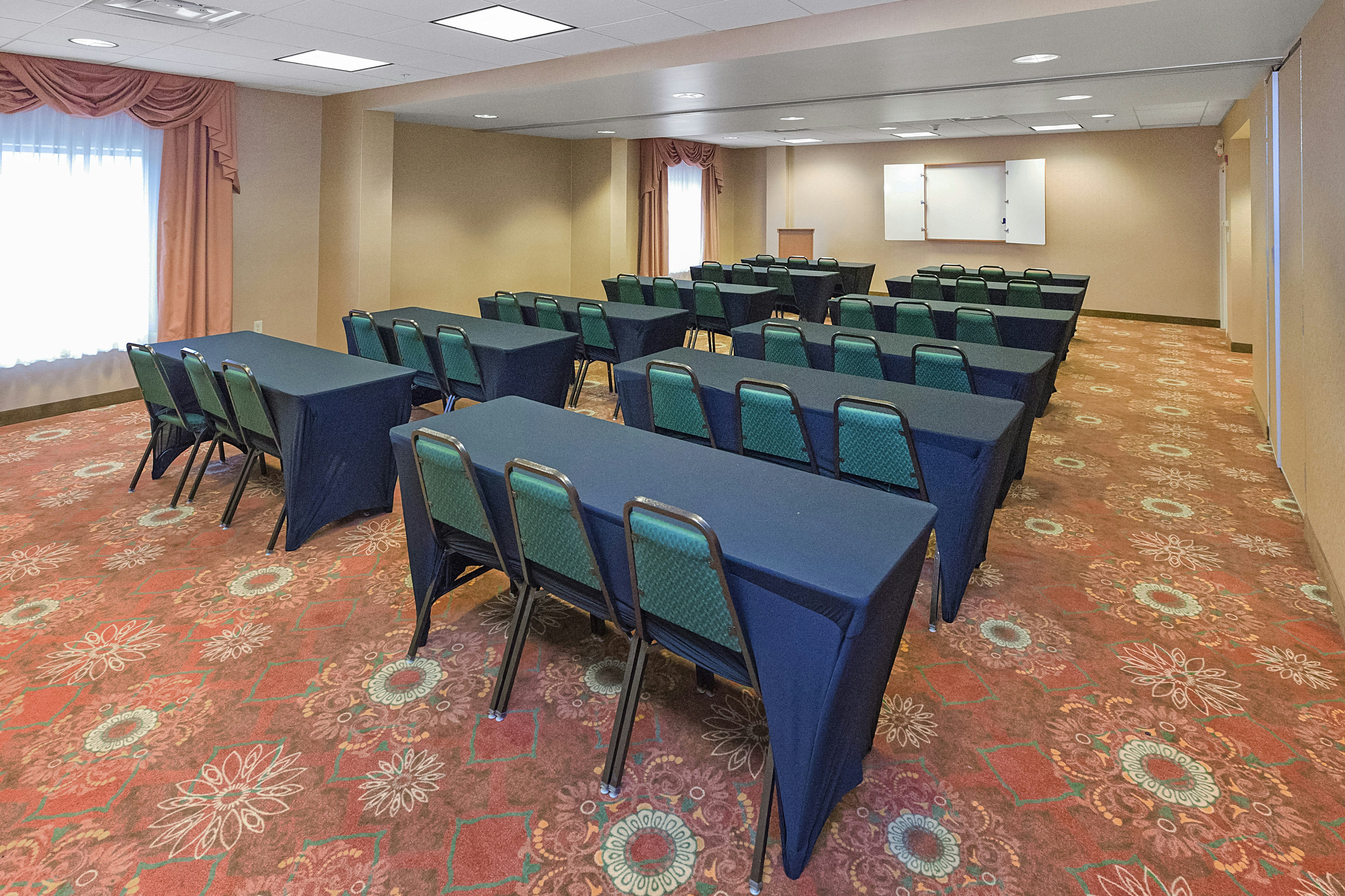 Hampton Inn & Suites Blairsville 43/45