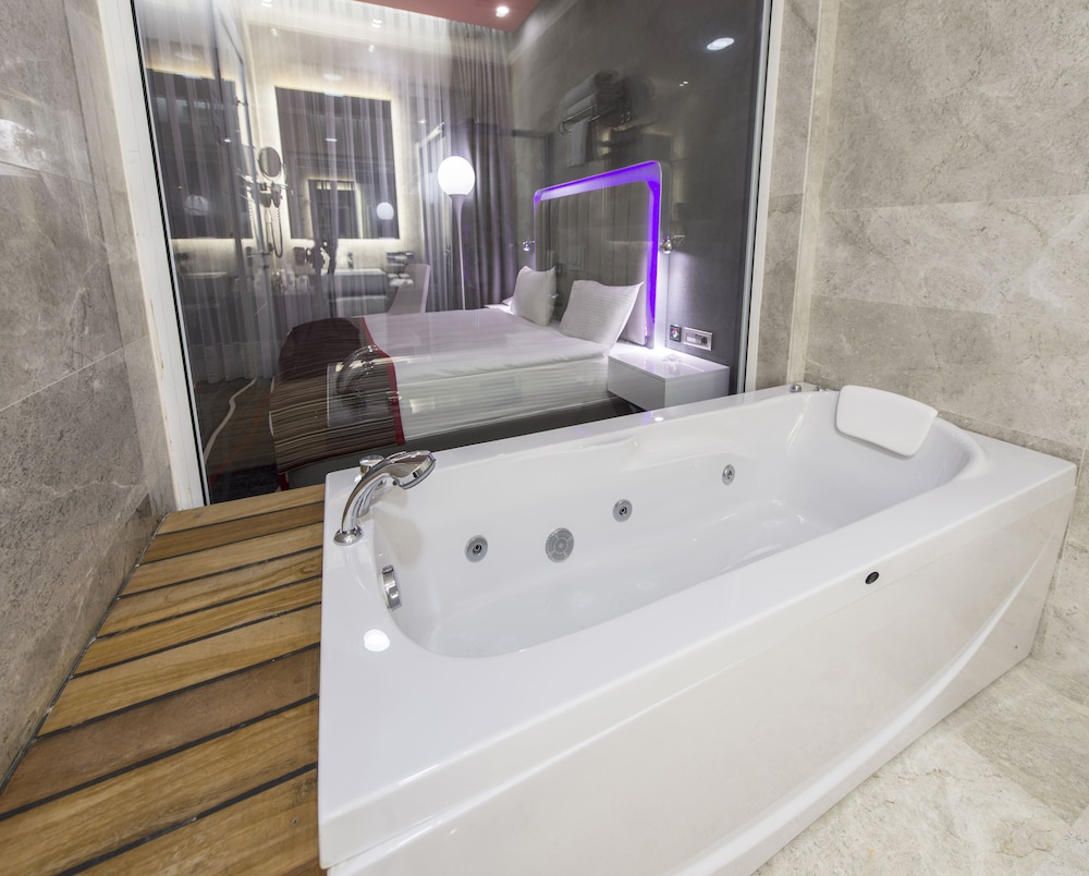 PARK INN BY RADISSON ANKARA CANKAYA 39/63