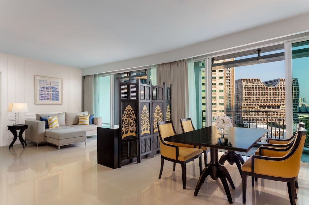 Dusit Suites Hotel Ratchadamri 43/72