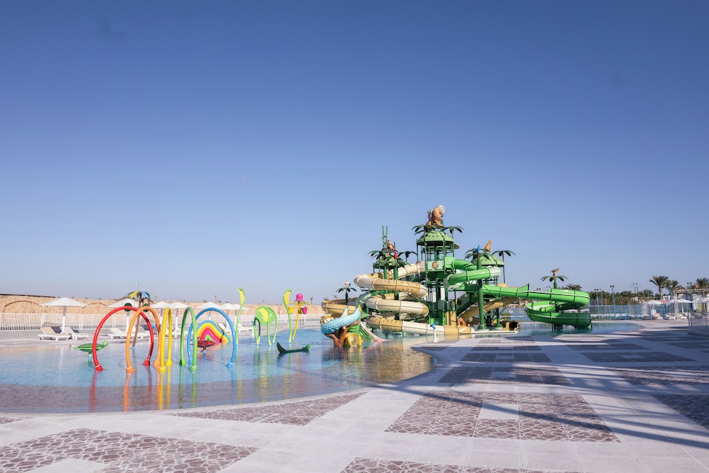 Sirena Beach Resort & Spa 27/50