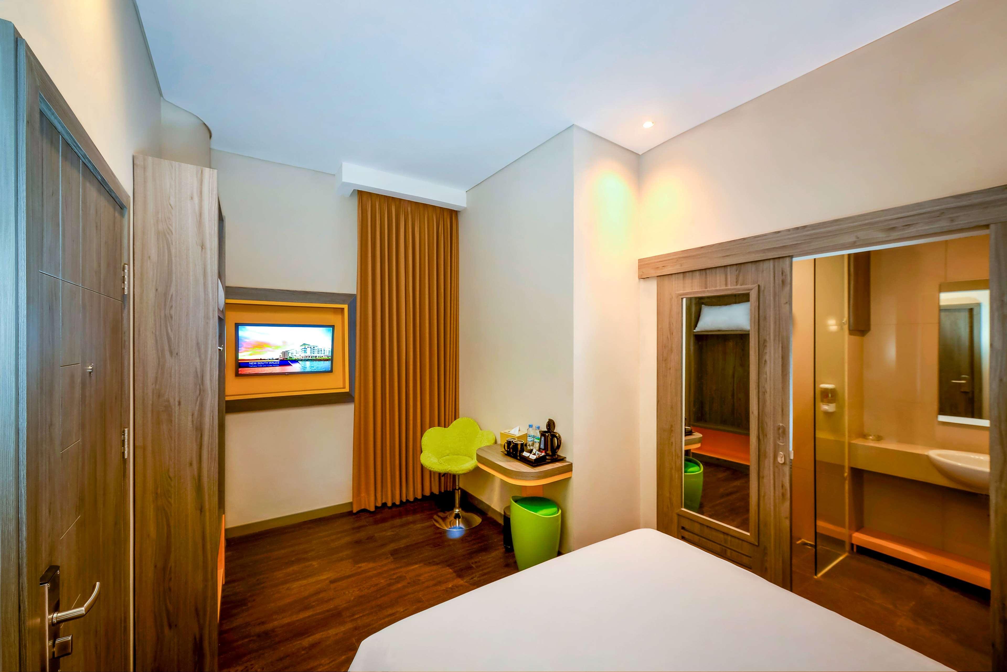 Super 8 by Wyndham Solo Indonesia 12/19