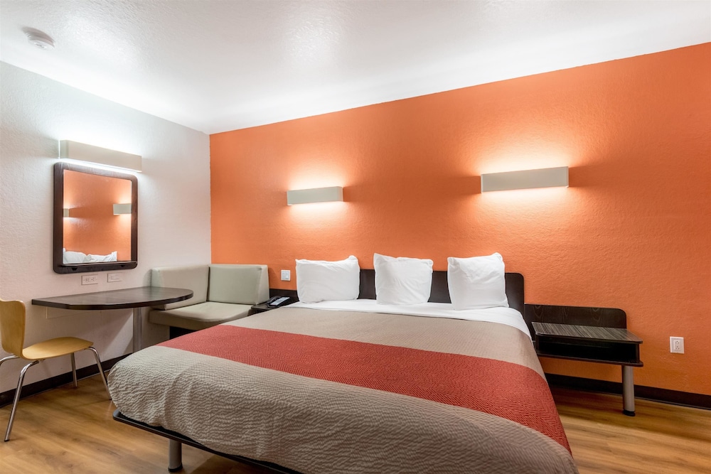 Motel6 Seguin, TX 29/53