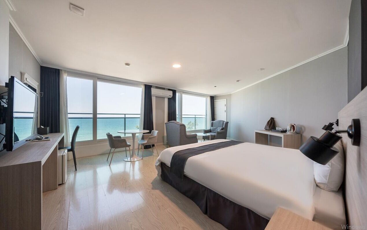 DELUXE, DOUBLE BED, OCEAN VIEW