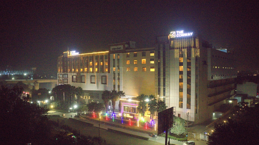 The Conway, Meerut 4/50