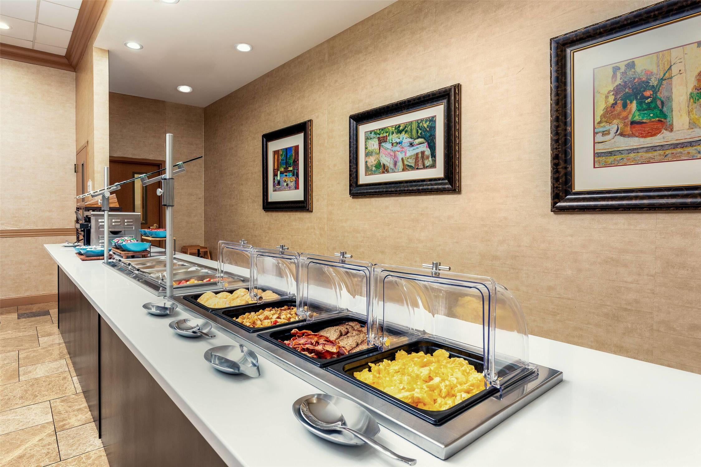 Hawthorn Suites by Wyndham West Palm Beach photo2