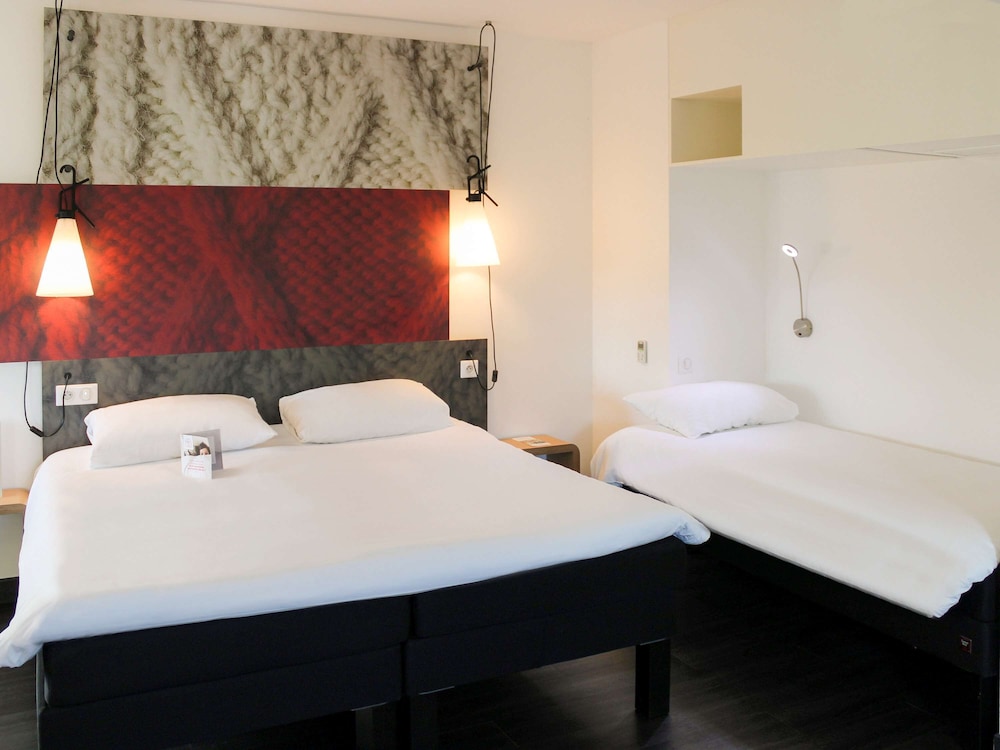 ibis La Roche sur Yon 23/73