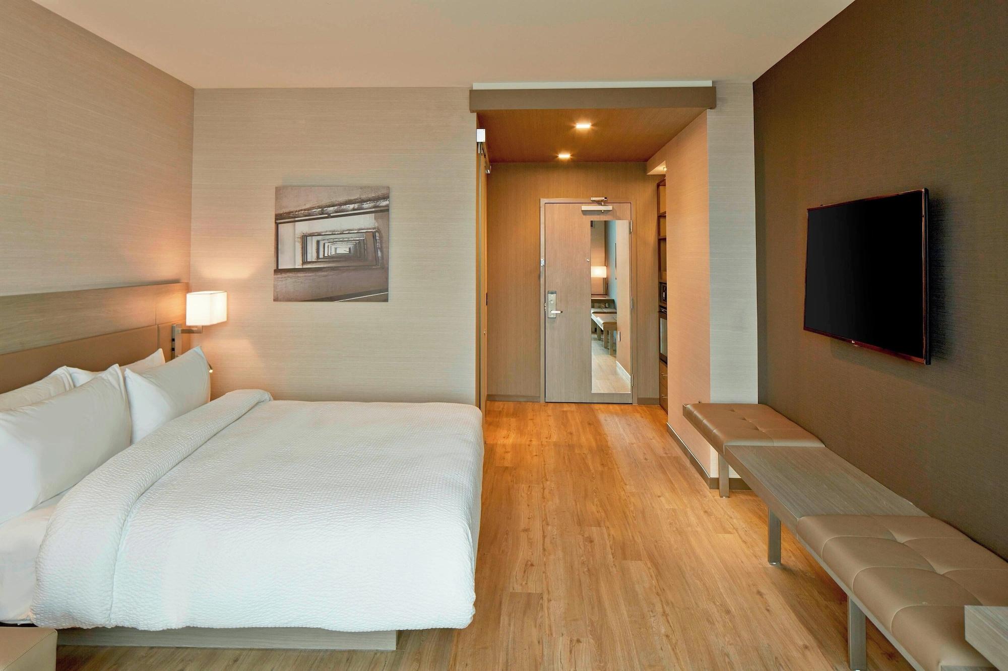 Room, Multiple Beds, River View