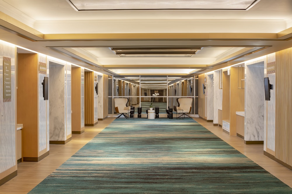 Swiss-Belhotel Solo 35/57