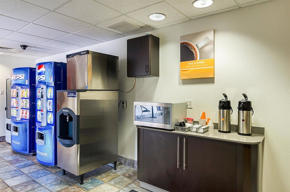 Motel6 Wheatland, WY 10/58