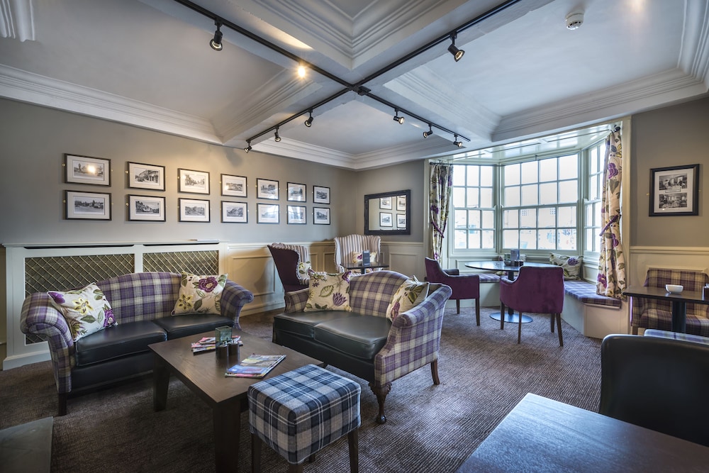 The Golden Fleece Hotel 26/50