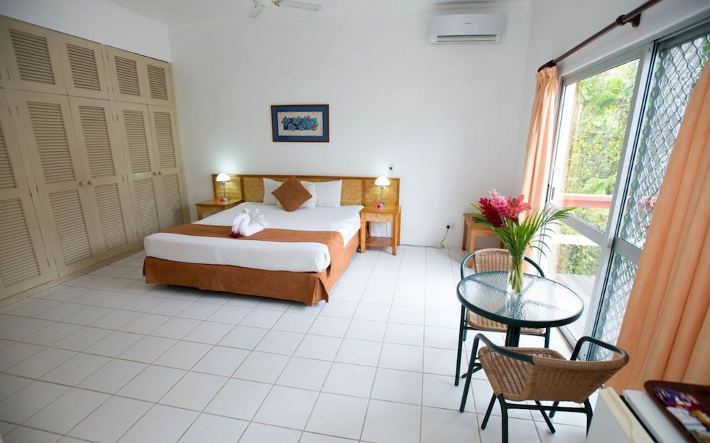Bedarra Beach Inn 5/35