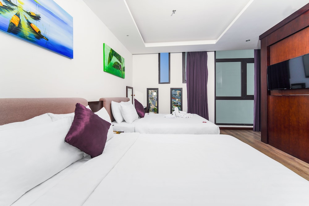 Golden Sun Hotel 44/60
