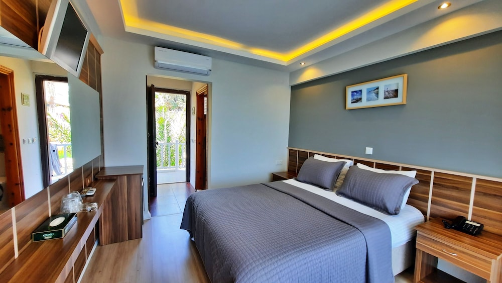 Room, Single, Double Bed