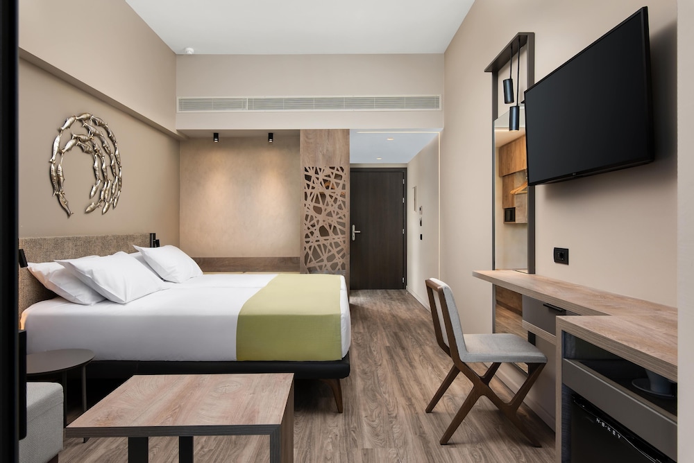 Atlantica Amalthia Beach Hotel 27/65