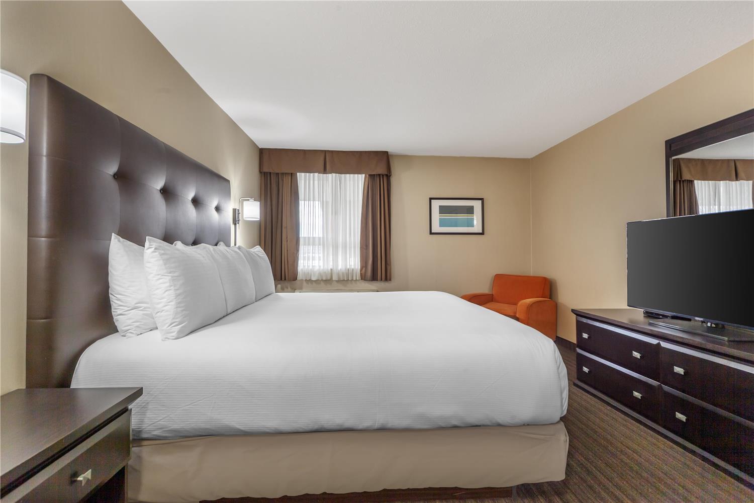 Room, Queen Bed, Pet Friendly, Exterior Entrance
