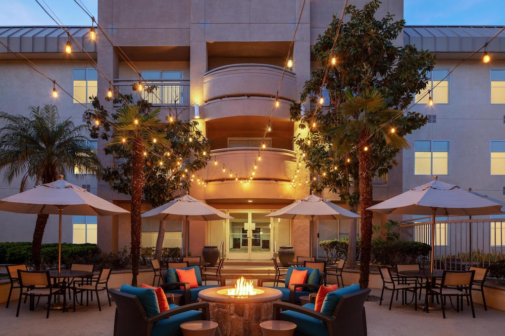 Hyatt House Cypress Anaheim 56/72