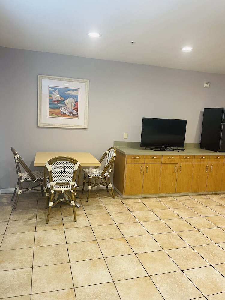 Morro Shores Inn And Suites 15/67
