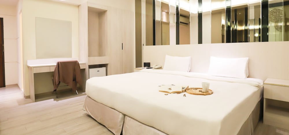 Anho Chew Hotel 17/50
