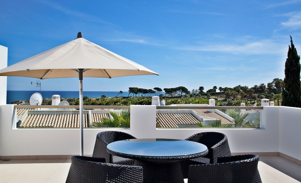 Sao Rafael Holidays 72/77