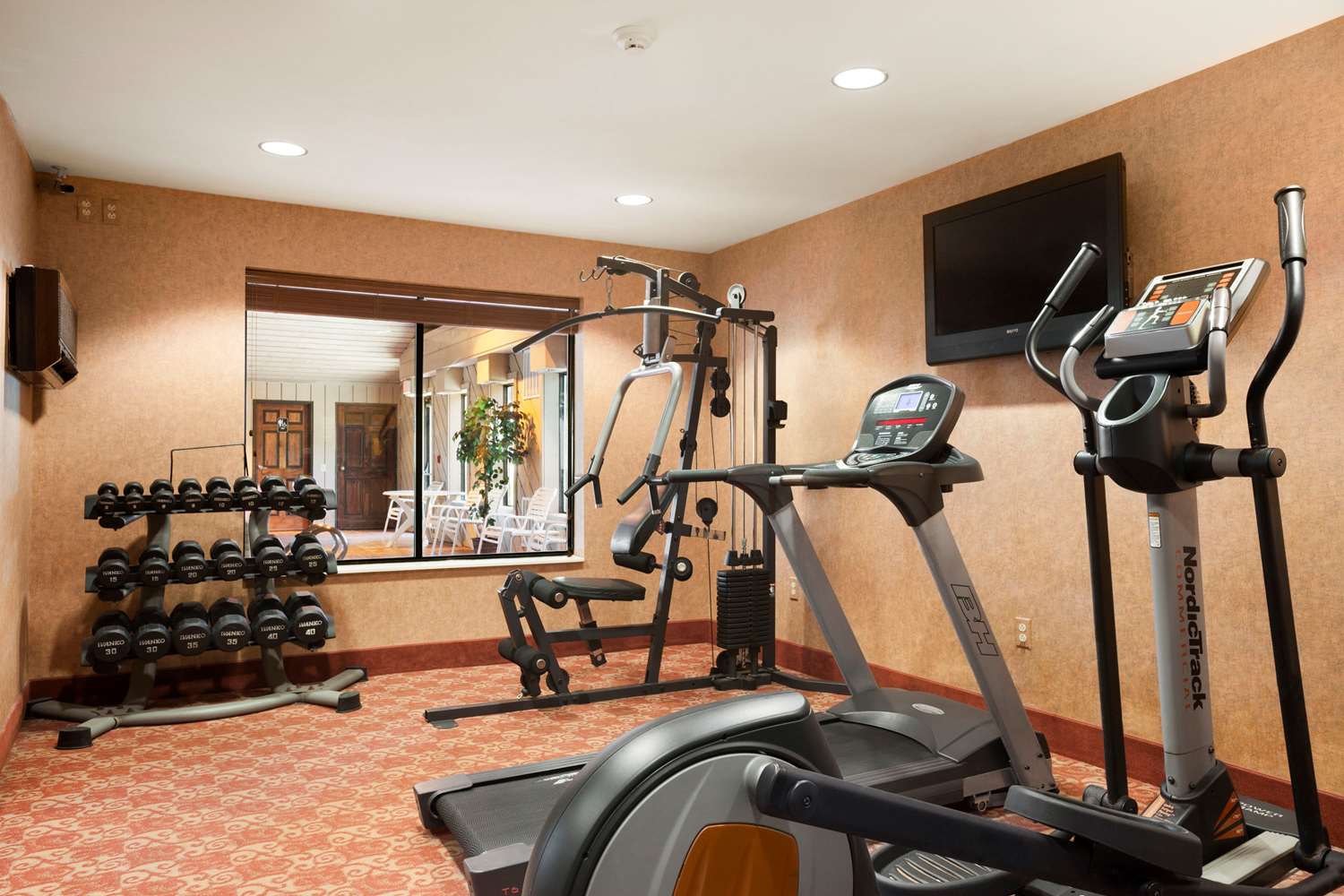 Ramada by Wyndham Wisconsin Dells 5/11