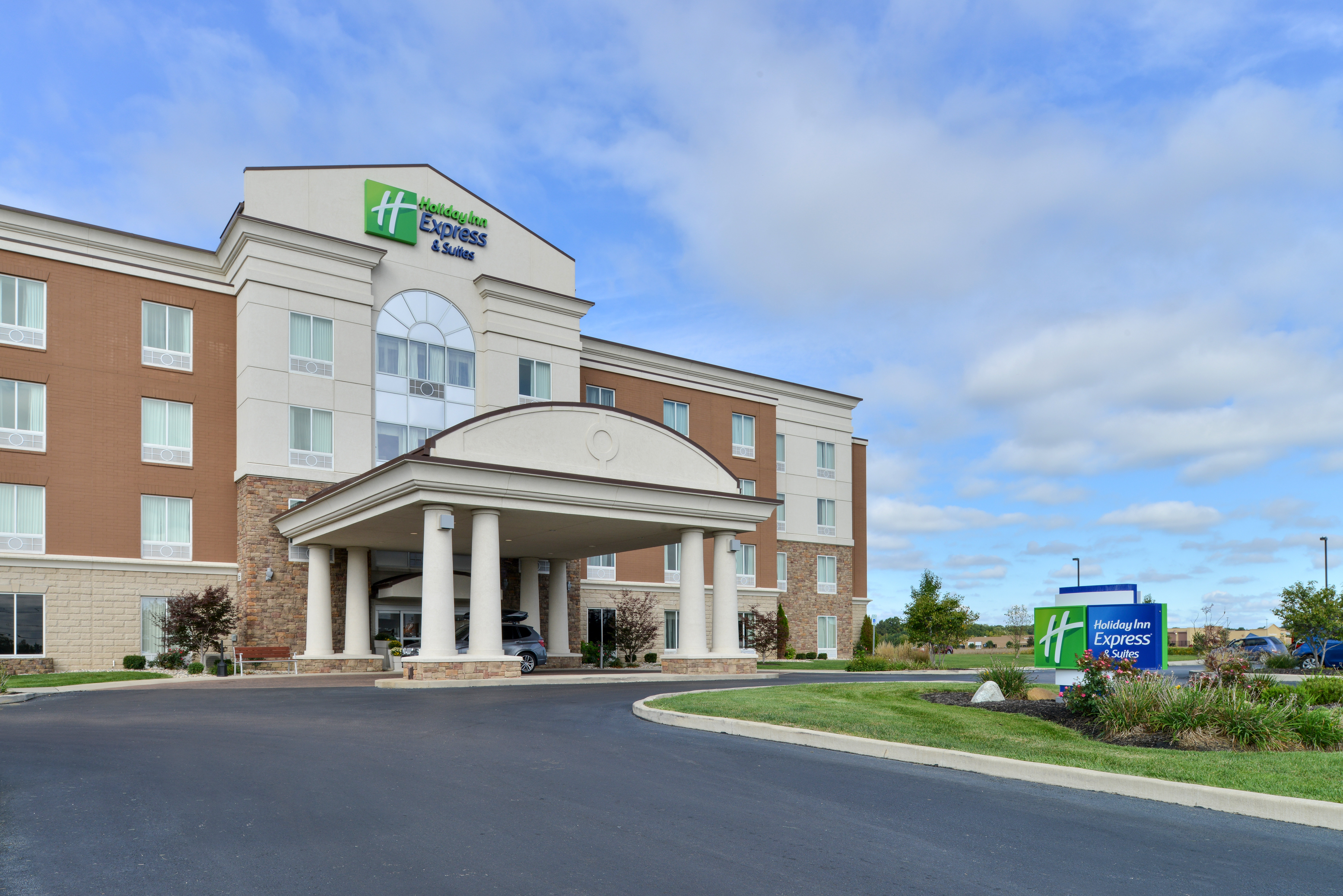 Holiday Inn Express Hotel and Suites Terre Haute 71/73