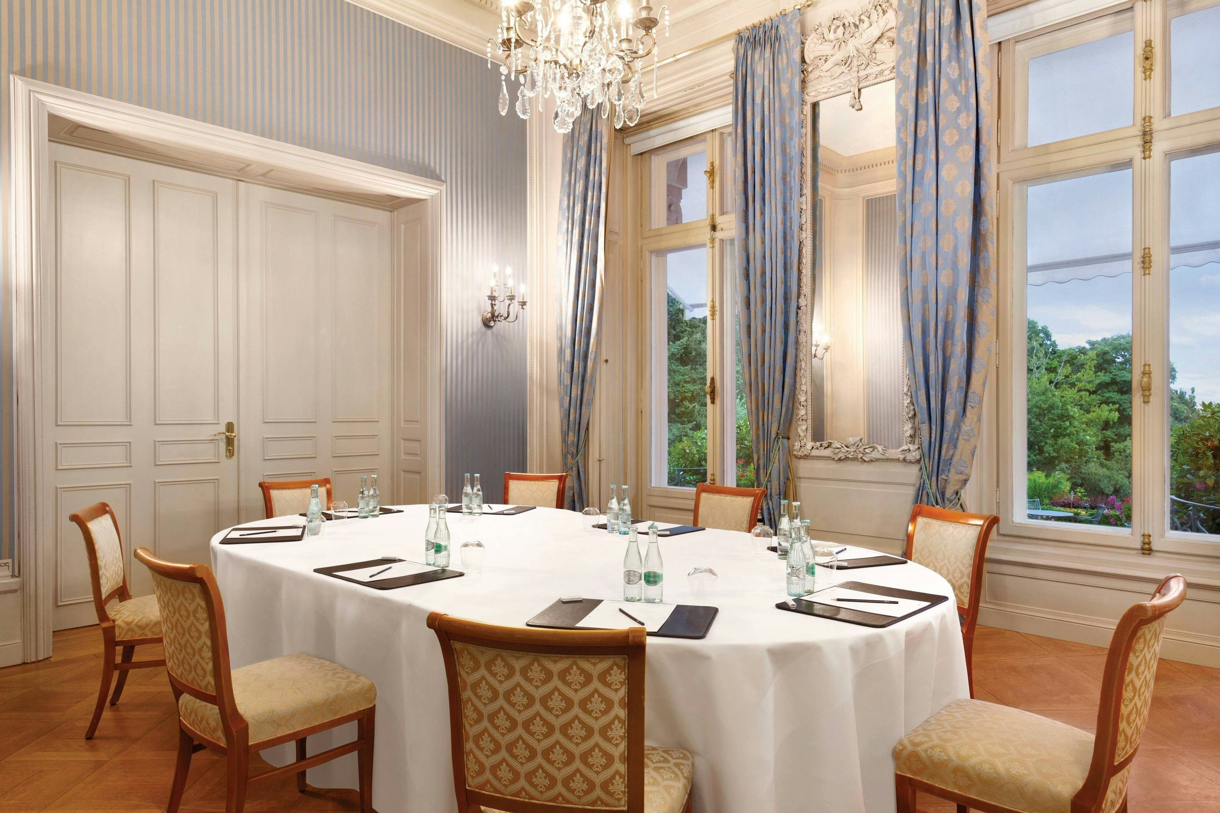 Villa Rothschild Kempinski 30/38