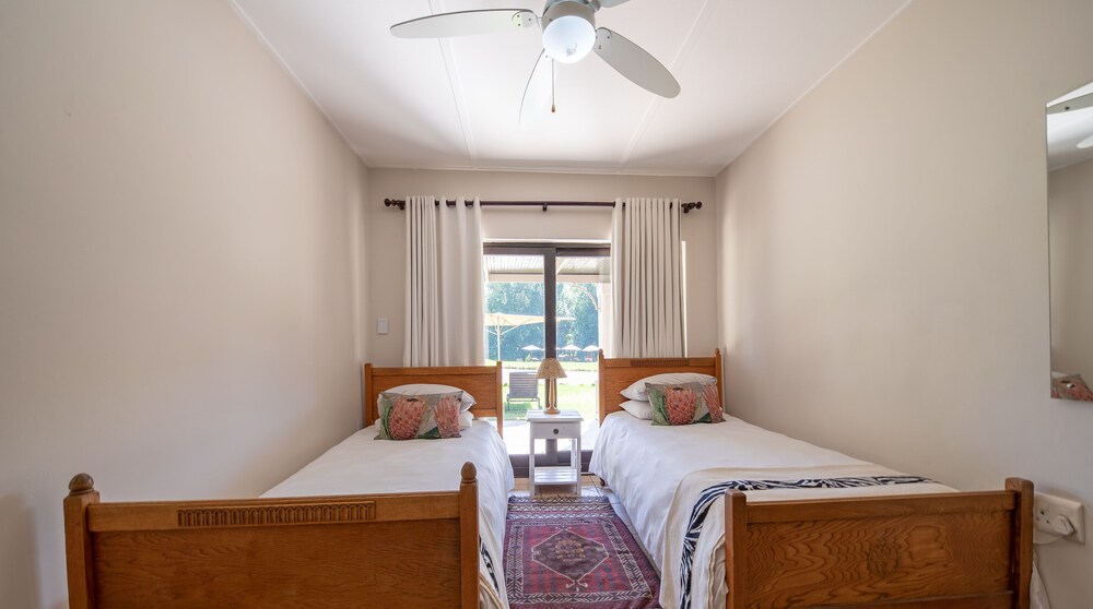 House, 1 King and 4 Single Beds