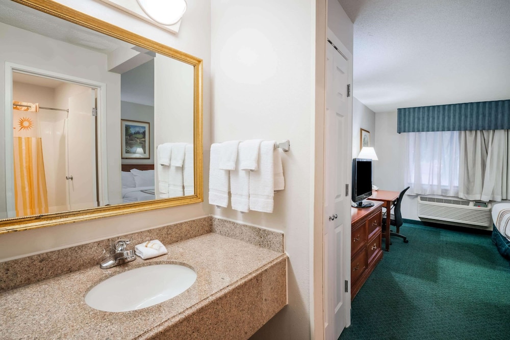 La Quinta Inn And Suites By Wyndham Nashville Franklin 30/46