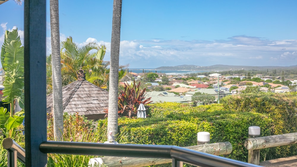 CLUB YAMBA LUXURY HOLIDAY VILLAS 57/64