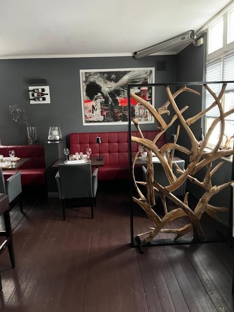 Hotel Restaurant zum alten Postwagen 29/50
