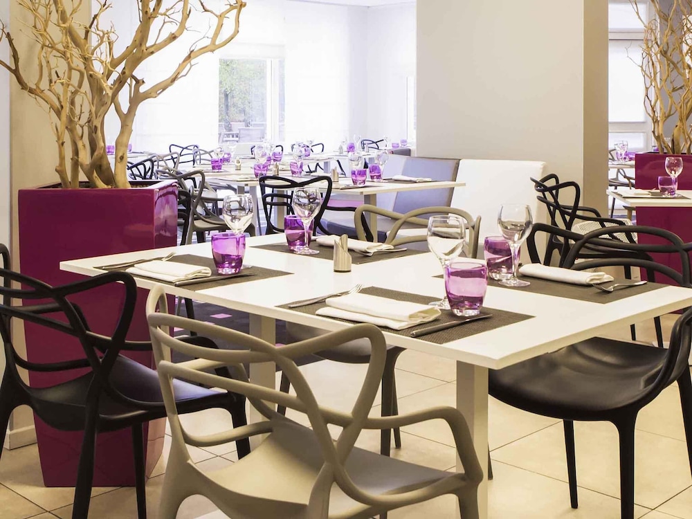 NOVOTEL FONTAINEBLEAU URY 38/51