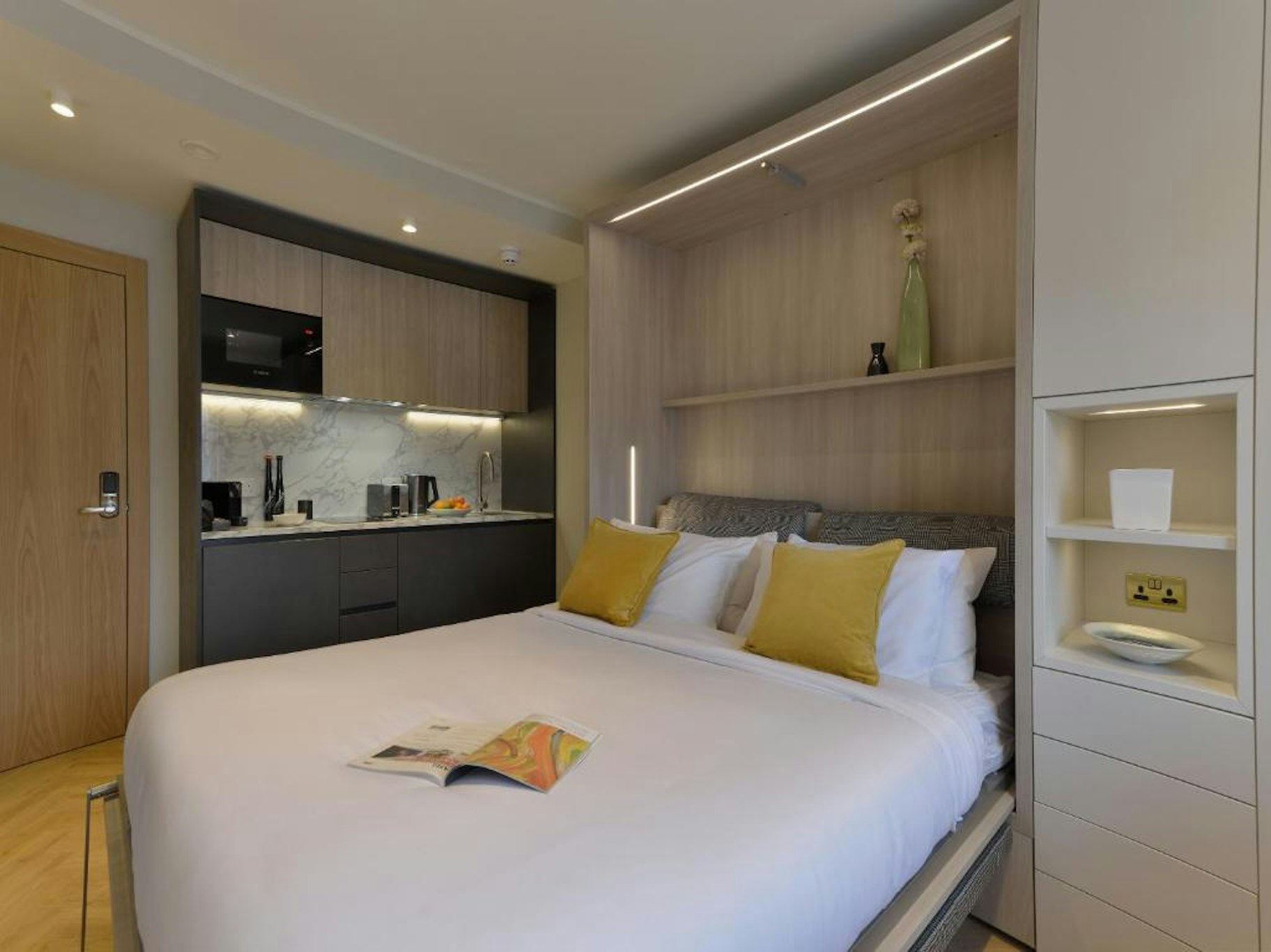South Kensington Studios by D'Montrio 9/34