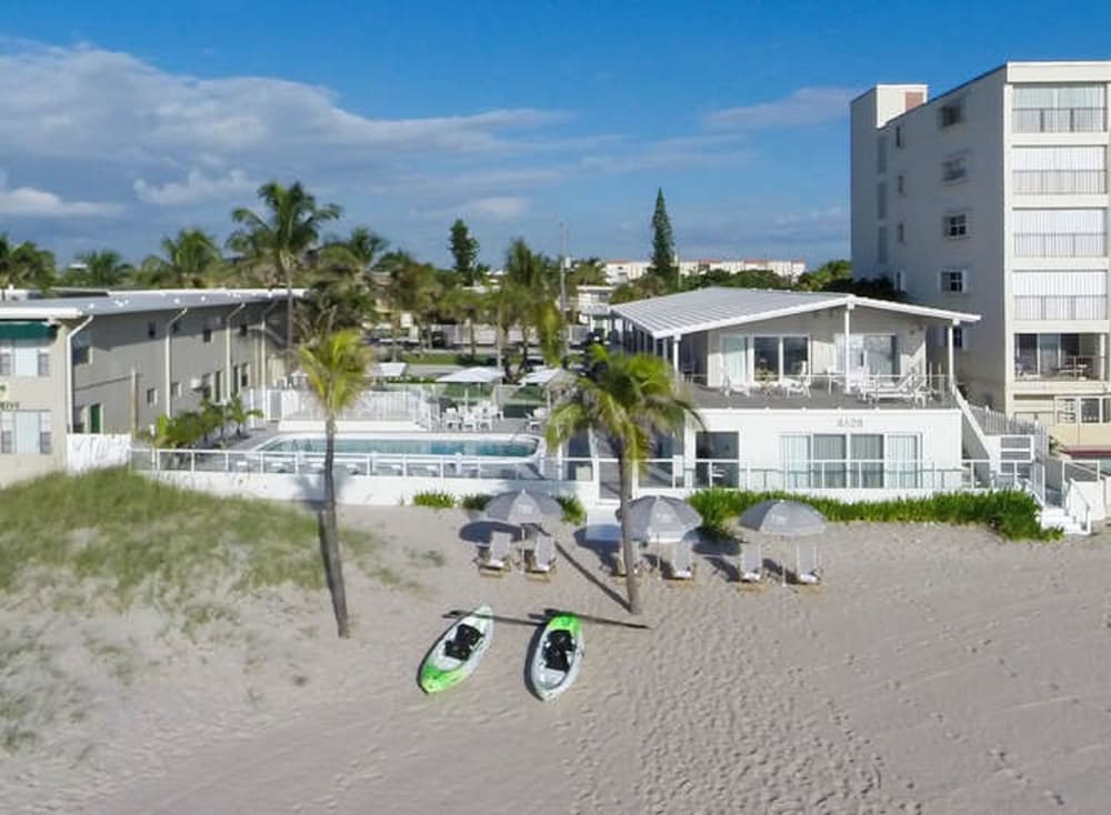 Tides Inn Hotel 27/39