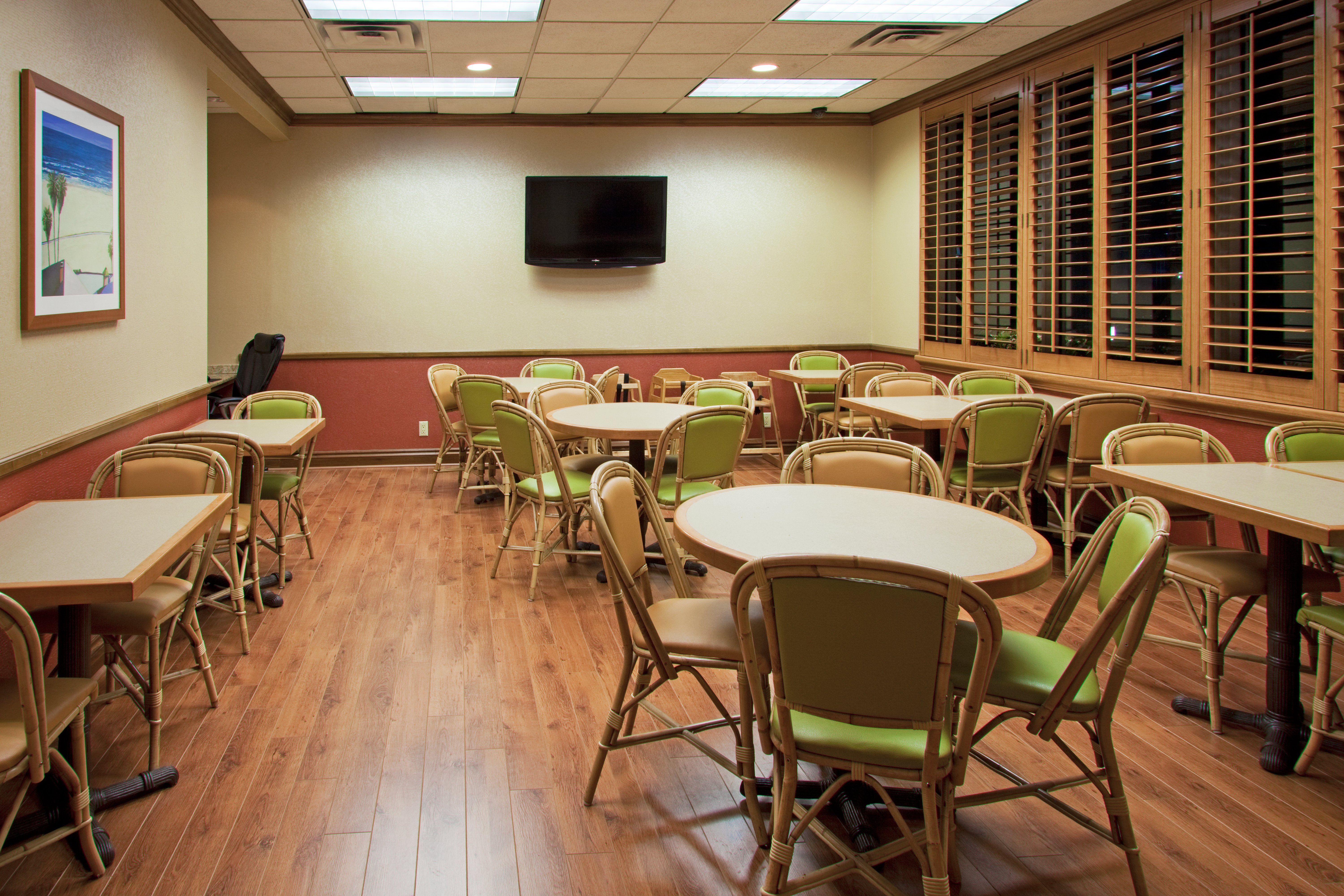 Holiday Inn Express North Palm Beach Oceanview 69/81