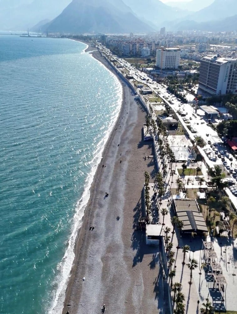 Deniz Hotel Konyaalti 85/94