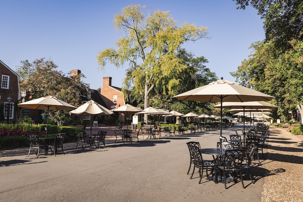 Woodlands Hotel & Suites - A Colonial Williamsburg Hotel 60/64