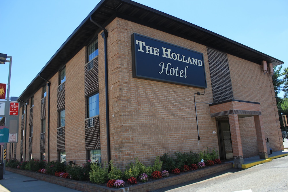 The Holland Hotel 3/49