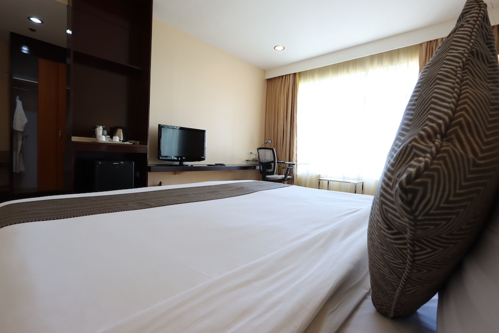 Paseo Premiere Hotel 14/42