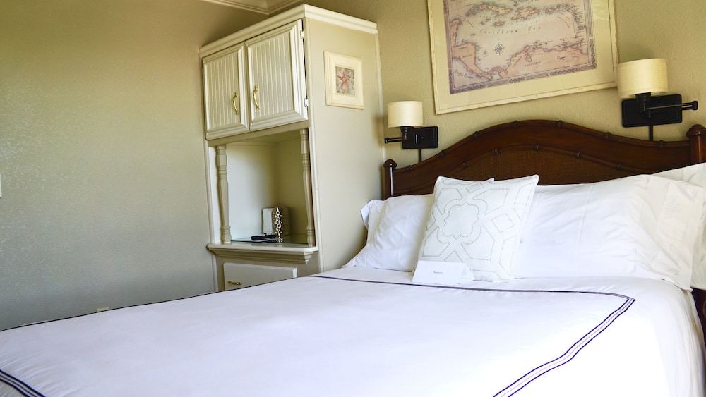 Capitola Hotel 19/50