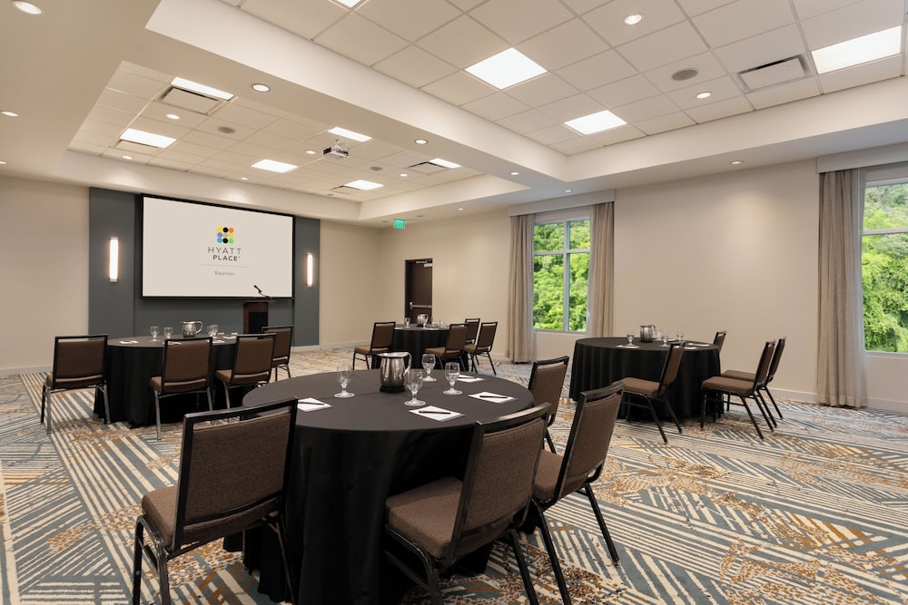 Hyatt Place Bayamon 59/65