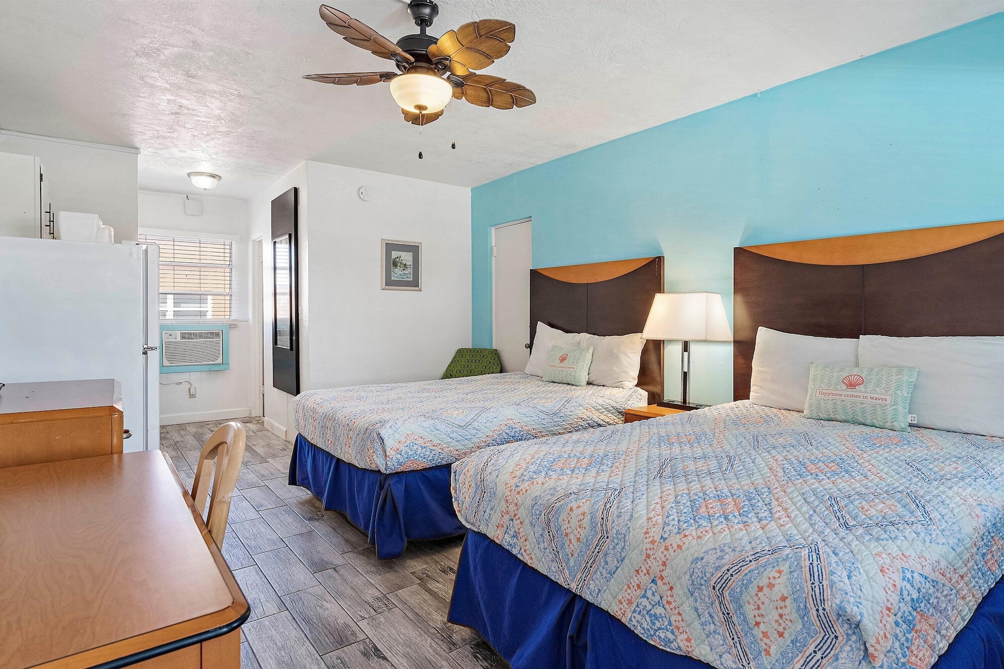 Room, 2 Double Beds, Kitchenette