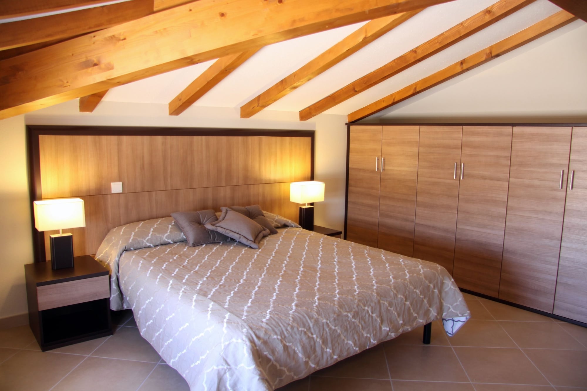 2 BEDROOMS, DELUXE, APARTMENT, CITY VIEW, TERRACE