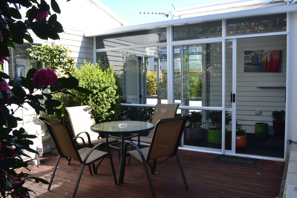 Mcwilliam Apartments 37/44