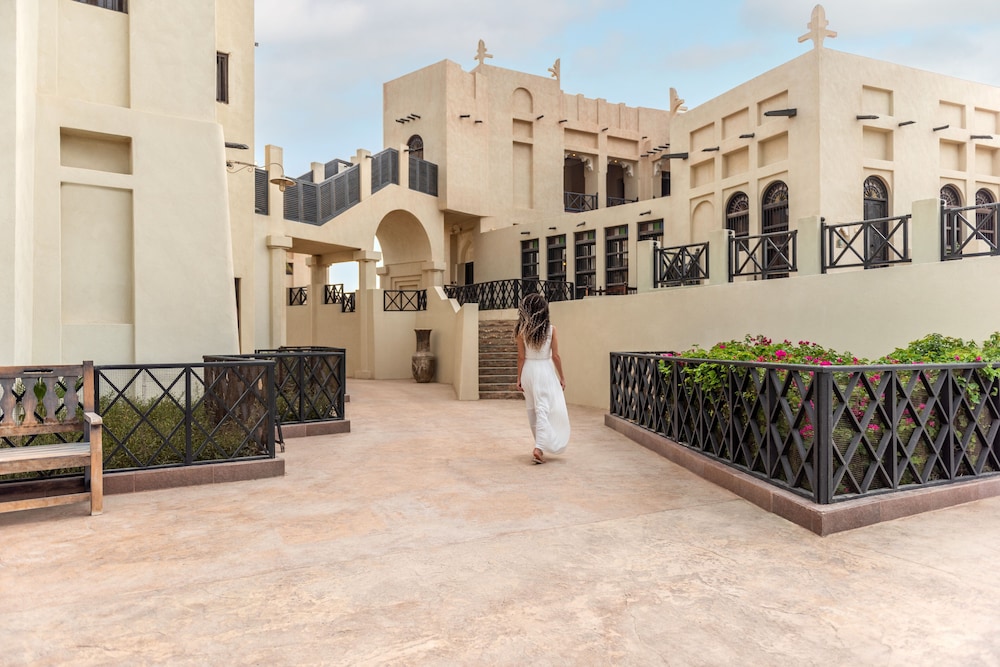 Al Maya Island & Resort 38/44