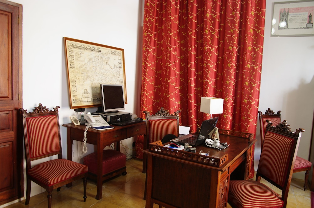Hotel Segles 69/74