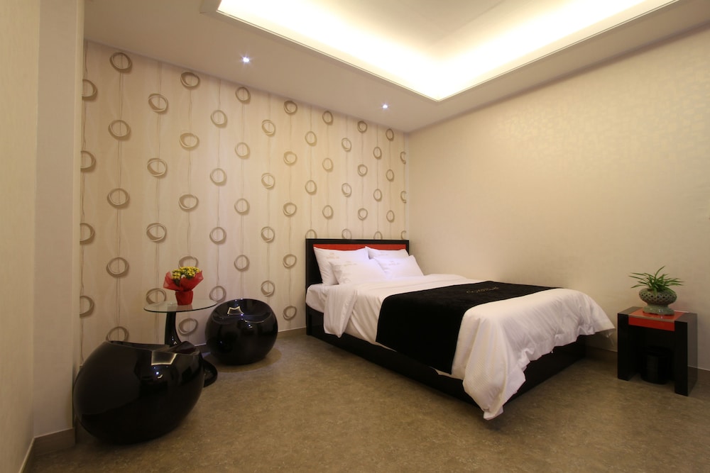 Hotel JM 15/32