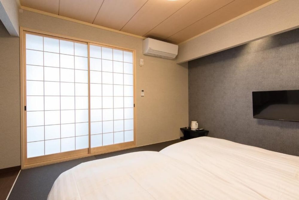Karasuma Rokujo Hotel 20/40